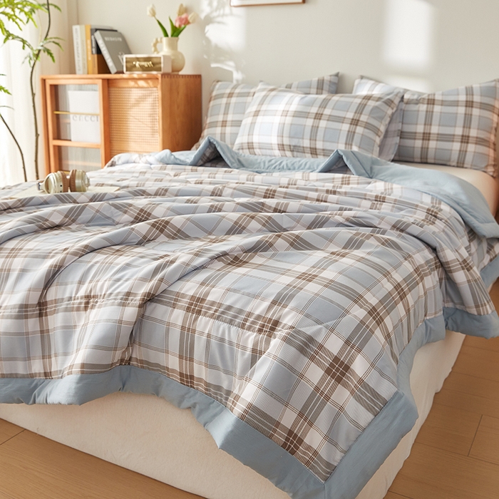 91家纺网 家纺一手货源 找家纺 海洋家纺 2026新款100%新疆棉花印花夏被亲肤仿棉夏凉被纯手包边空调被薄被子 英伦 蓝