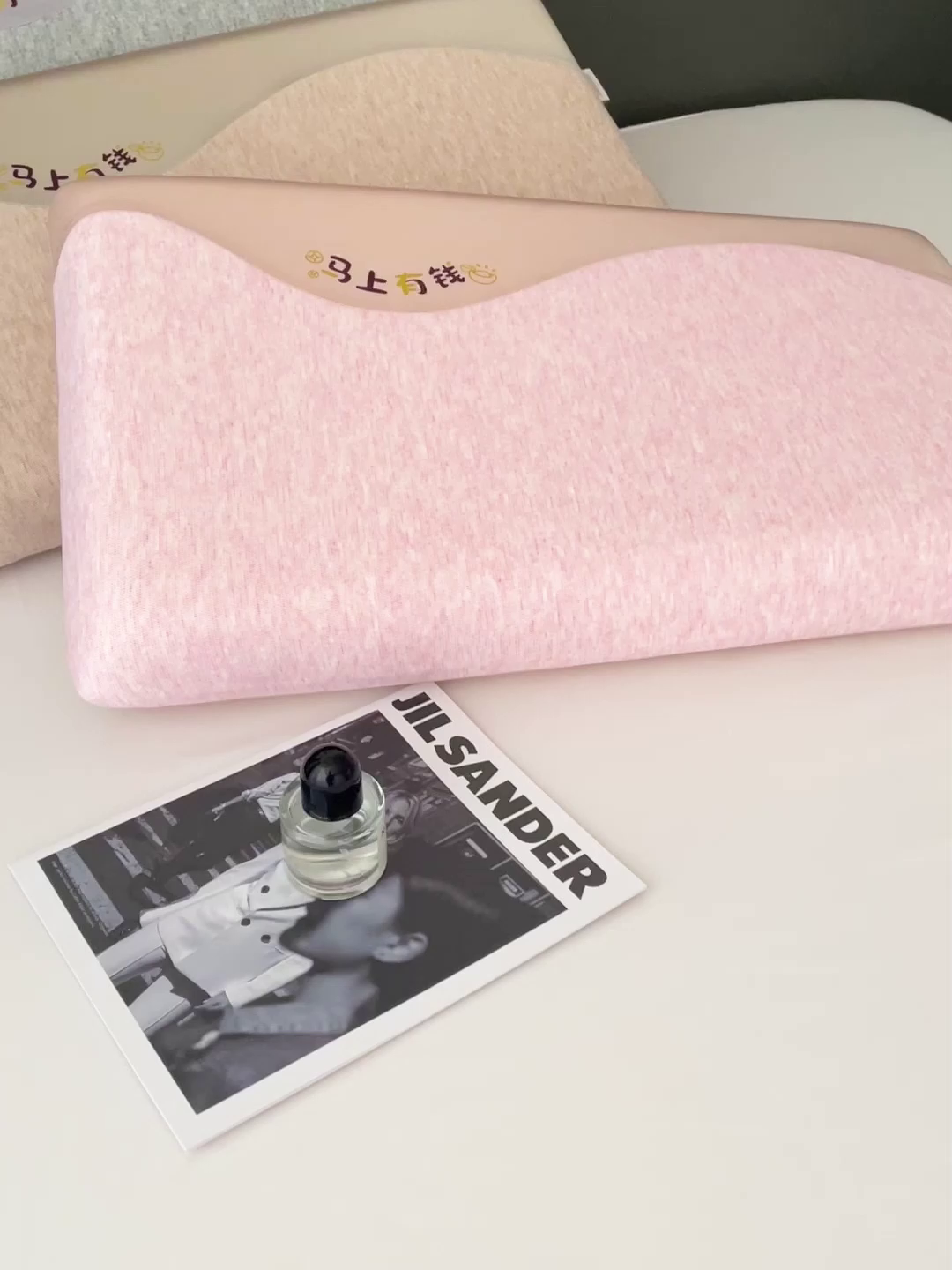 91家纺网 家纺一手货源 找家纺 她喜爱枕芯 2026春夏新款马上有钱记忆枕枕头枕芯-马上有钱 马上有钱-灰色