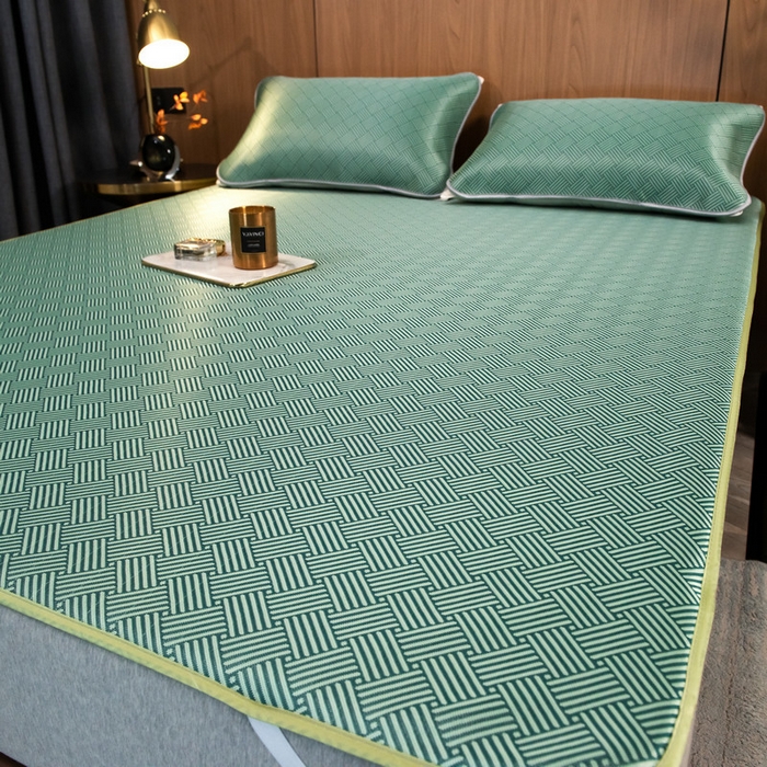 91家纺网 家纺一手货源 找家纺 莱家富 2026新款1800DA类抗菌艾草驱蚊碳光冰丝凉席三件套 饼干花-绿