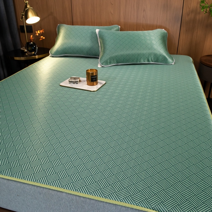 91家纺网 家纺一手货源 找家纺 莱家富 2026新款1800DA类抗菌艾草驱蚊碳光冰丝凉席三件套 饼干花-绿