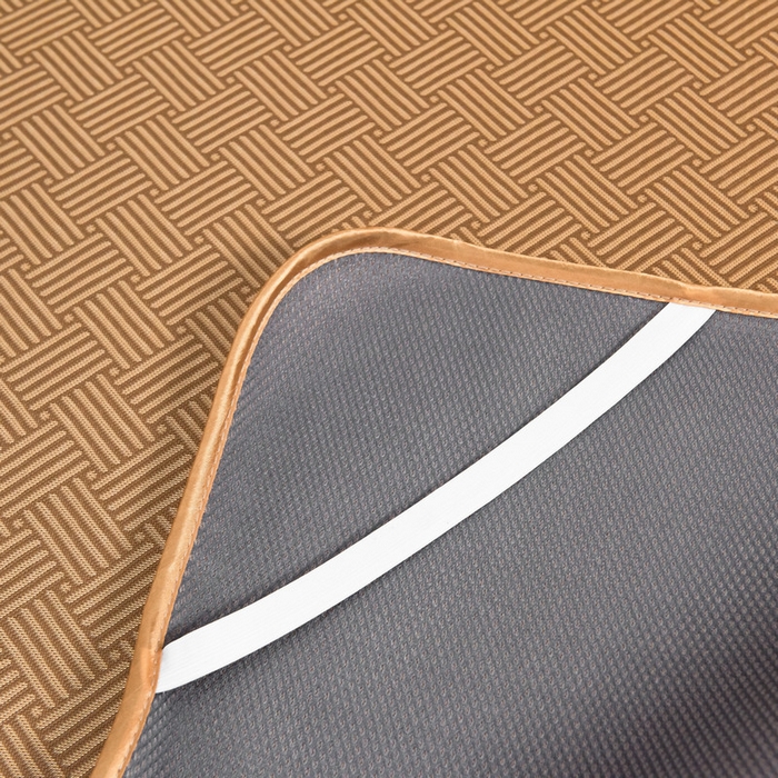 91家纺网 家纺一手货源 找家纺 莱家富 2026新款1800DA类抗菌艾草驱蚊碳光冰丝凉席三件套 饼干花-棕