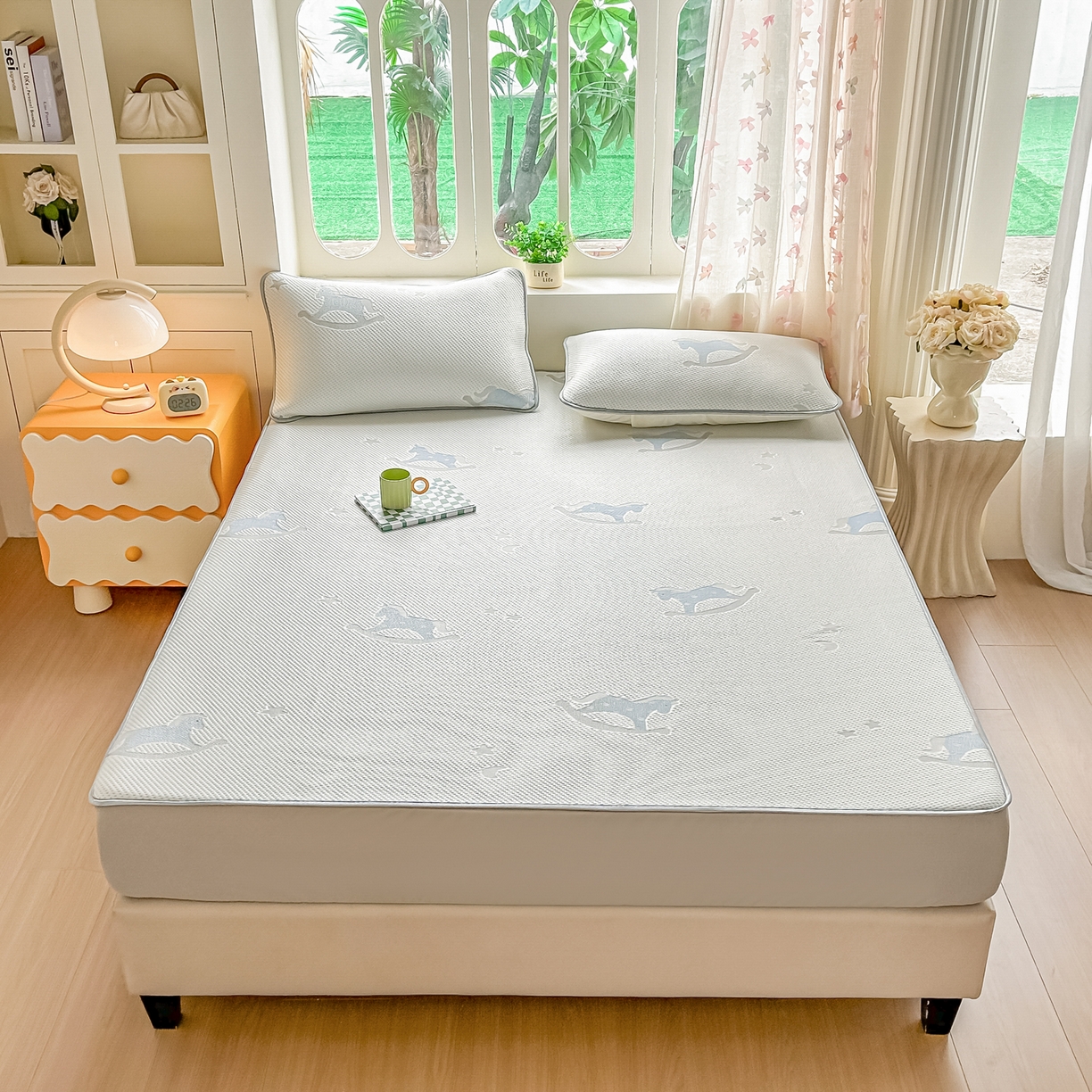 小萌虎  2026年新款乙纶PE提花冰豆豆凉席床笠款卡通 摇摇马-蓝