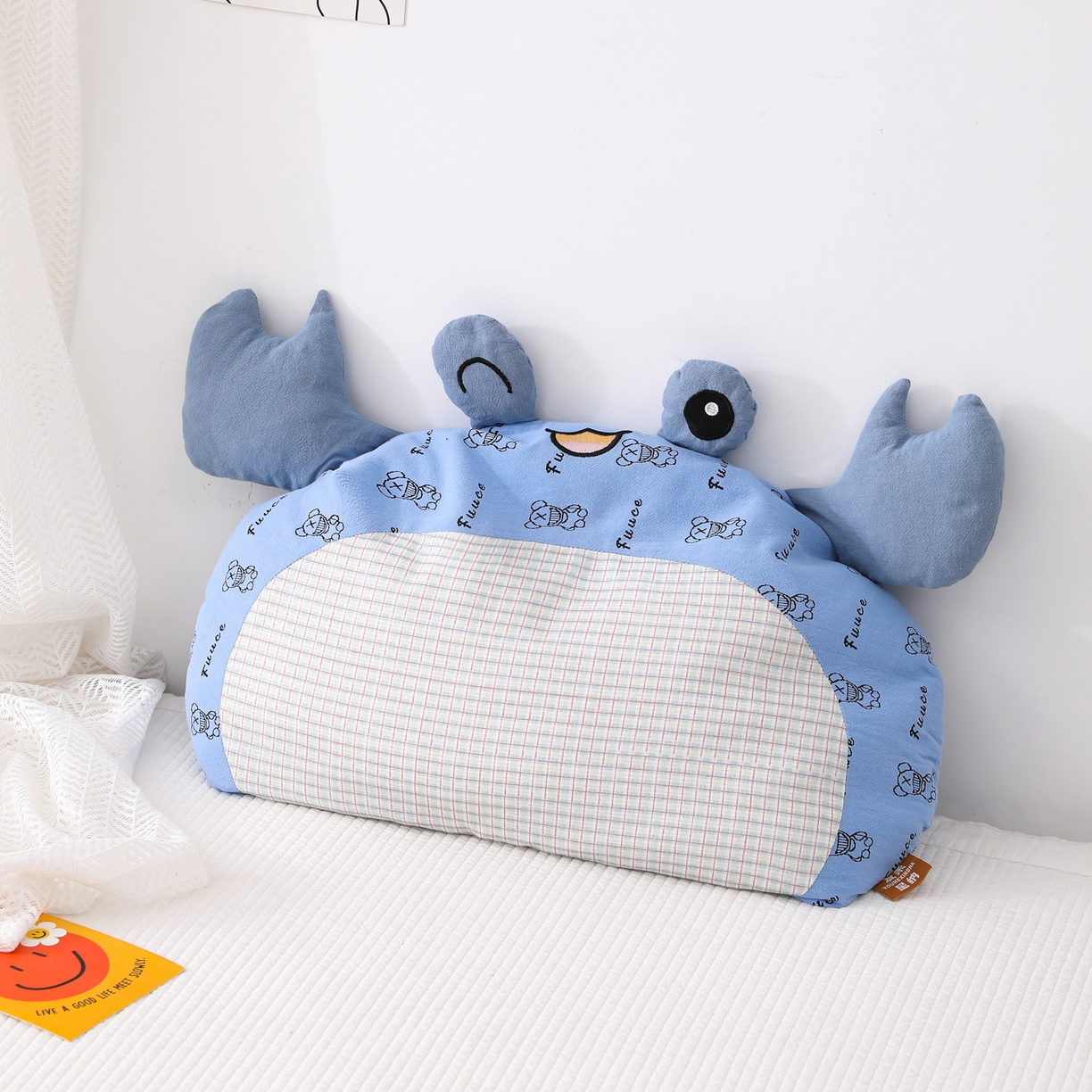 91家纺网 家纺一手货源 找家纺 芯洲 2026春夏新款可爱小螃蟹荞麦枕儿童学生靠枕抱枕枕头枕芯 小螃蟹-蓝