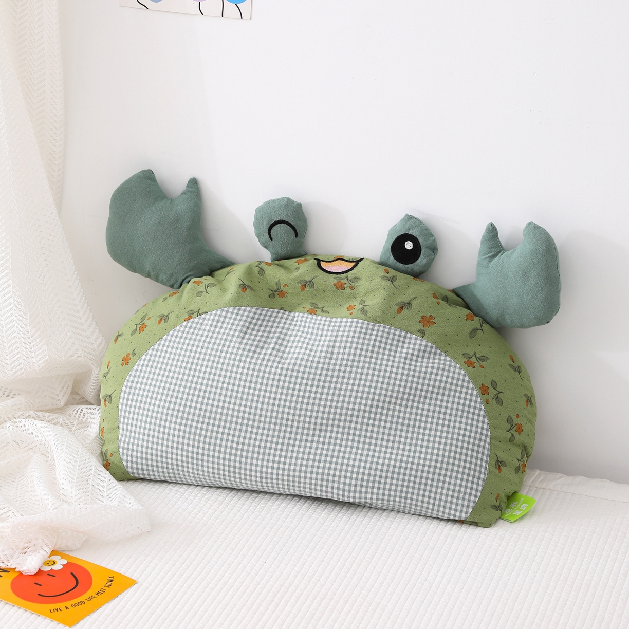 91家纺网 家纺一手货源 找家纺 芯洲 2026春夏新款可爱小螃蟹荞麦枕儿童学生靠枕抱枕枕头枕芯 小螃蟹-绿
