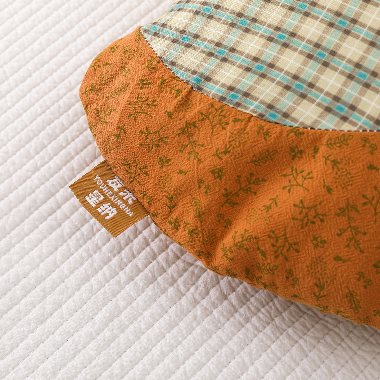 91家纺网 家纺一手货源 找家纺 芯洲 2026春夏新款可爱小螃蟹荞麦枕儿童学生靠枕抱枕枕头枕芯 小螃蟹-桔