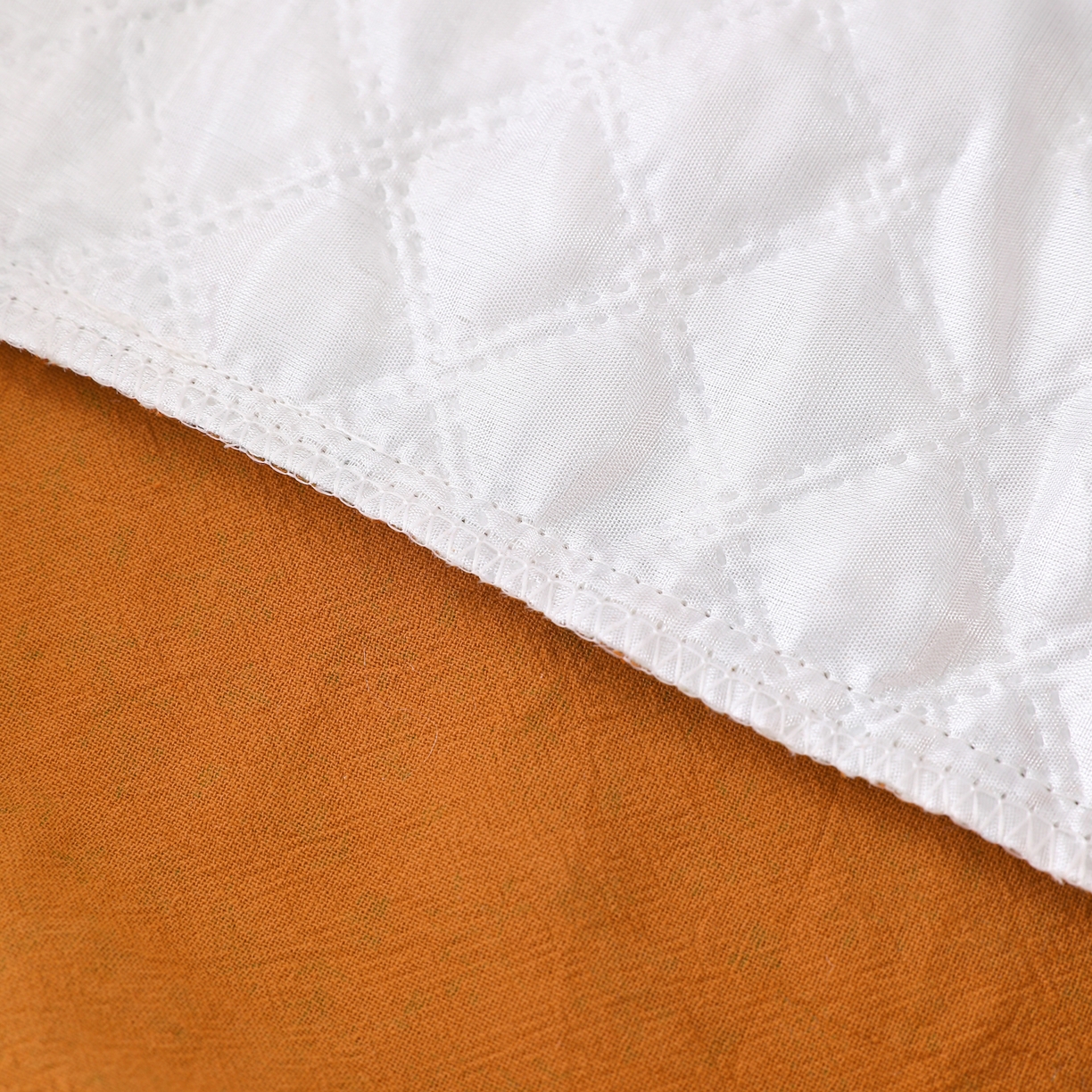 91家纺网 家纺一手货源 找家纺 芯洲 2026春夏新款可爱小螃蟹荞麦枕儿童学生靠枕抱枕枕头枕芯 小螃蟹-桔