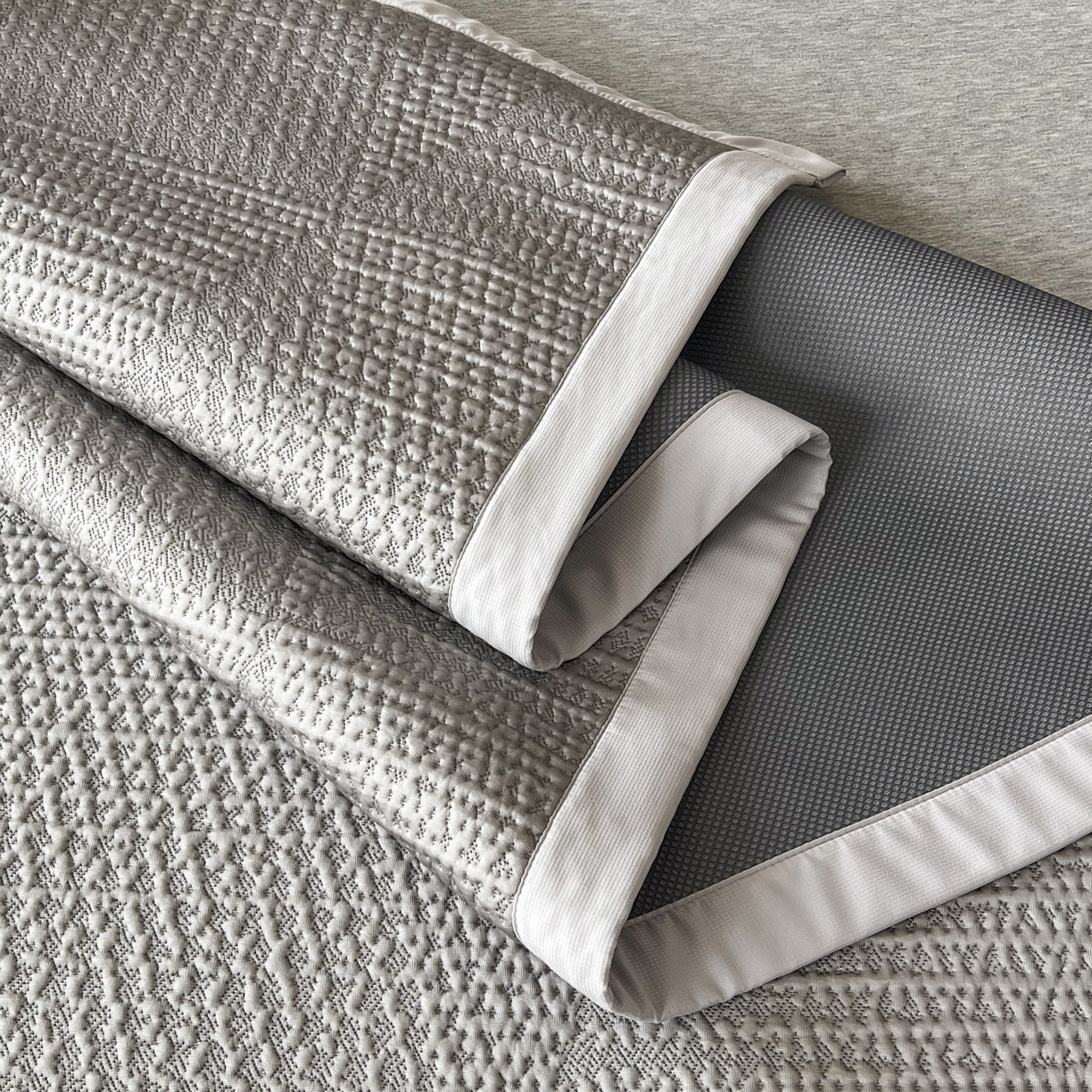 91家纺网 家纺一手货源 找家纺 （总）禧禾 2026新款PE中分子A类泡小豆暗纹提花凉席席子三件套-星涧