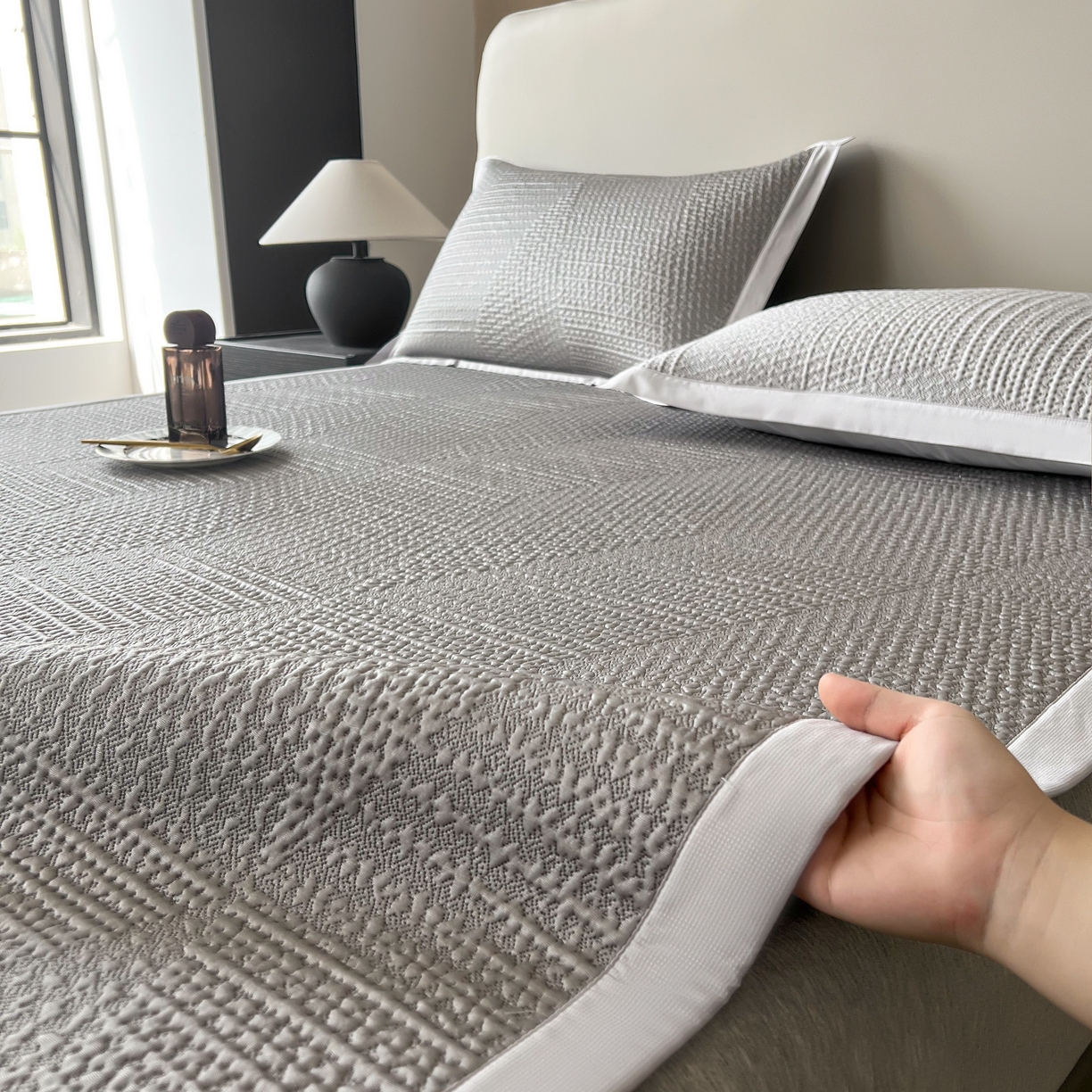 91家纺网 家纺一手货源 找家纺 （总）禧禾 2026新款PE中分子A类泡小豆暗纹提花凉席席子三件套-星涧