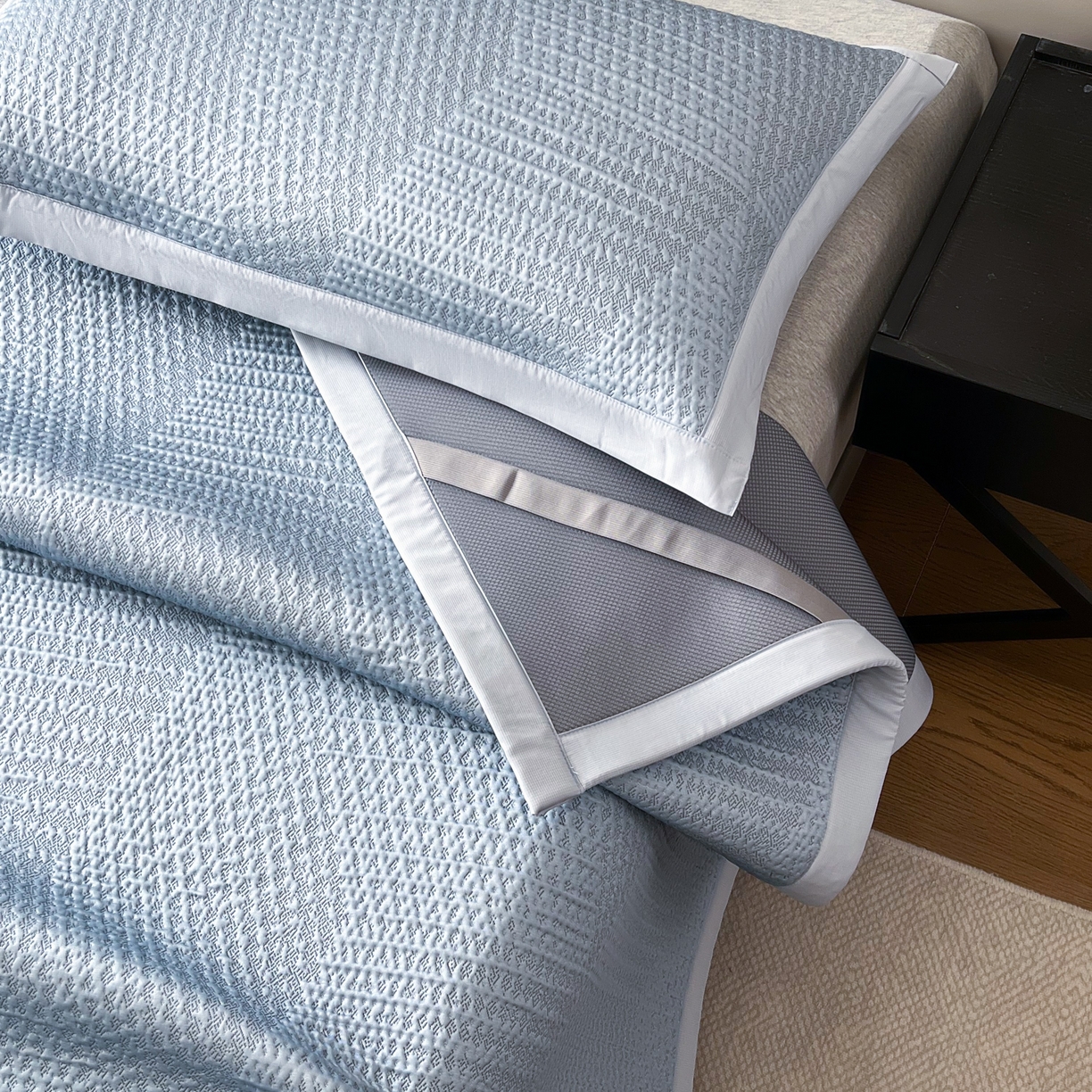 91家纺网 家纺一手货源 找家纺 禧禾 2026新款PE中分子A类泡小豆暗纹提花凉席席子三件套-星涧 星涧-水蓝