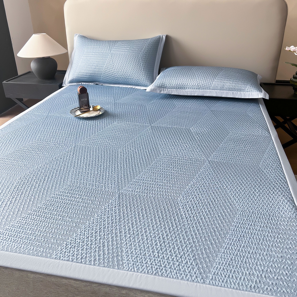 91家纺网 家纺一手货源 找家纺 禧禾 2026新款PE中分子A类泡小豆暗纹提花凉席席子三件套-星涧 星涧-水蓝