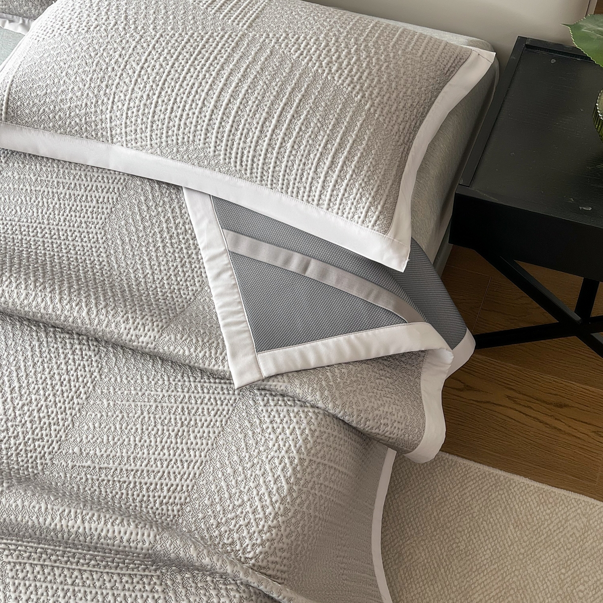 91家纺网 家纺一手货源 找家纺 禧禾 2026新款PE中分子A类泡小豆暗纹提花凉席席子三件套-星涧 星涧-浅灰