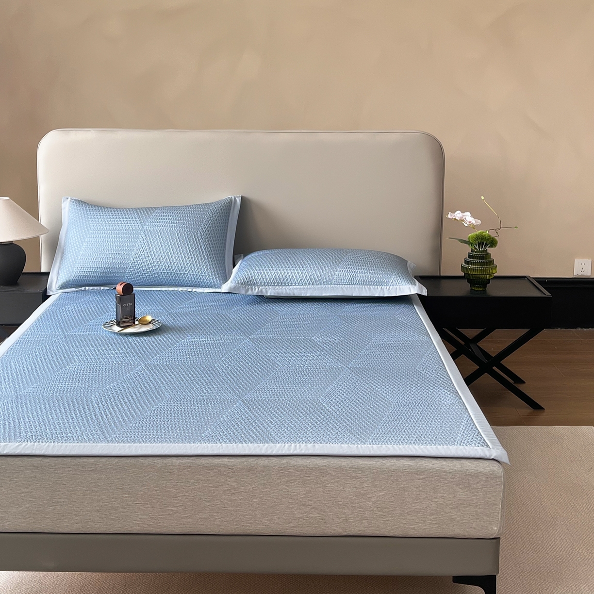 91家纺网 家纺一手货源 找家纺 禧禾 2026新款PE中分子A类泡小豆暗纹提花凉席席子三件套-星涧 星涧-水蓝