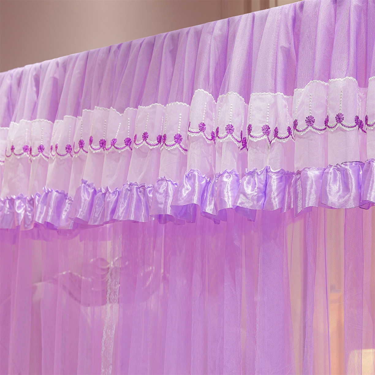 91家纺网 家纺一手货源 找家纺 舞夜盛世 【欧式风情】2026新款落地三开门宫廷蚊帐 欧式情怀-紫色