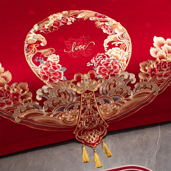 91家纺网 家纺一手货源 找家纺 千禧家纺 2025新款双面长绒棉提花工艺重工刺绣婚庆多件套 盛世繁华