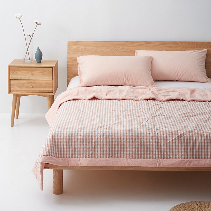 91家纺网 家纺一手货源 找家纺 玖弘家居 2026新款凉感亲肤羽丝棉夏被 粉小格