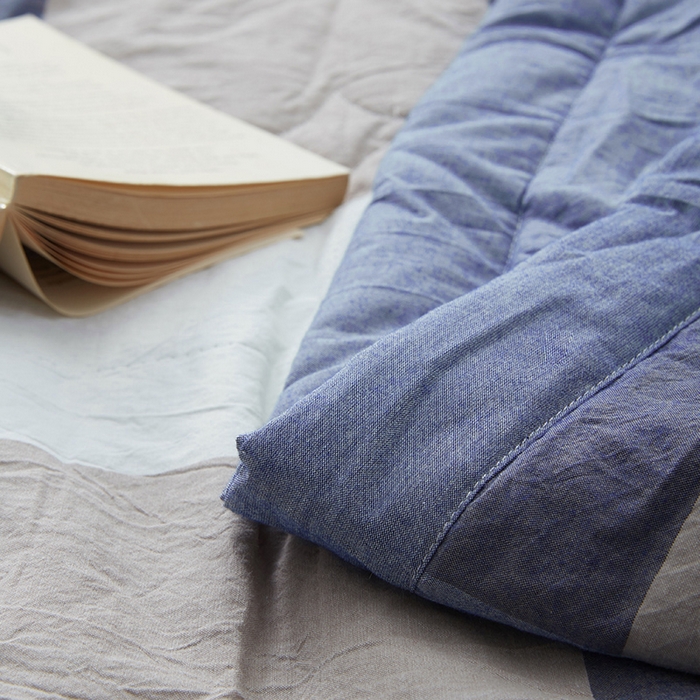 91家纺网 家纺一手货源 找家纺 玖弘家居 2026新款凉感亲肤羽丝棉夏被 蓝大格
