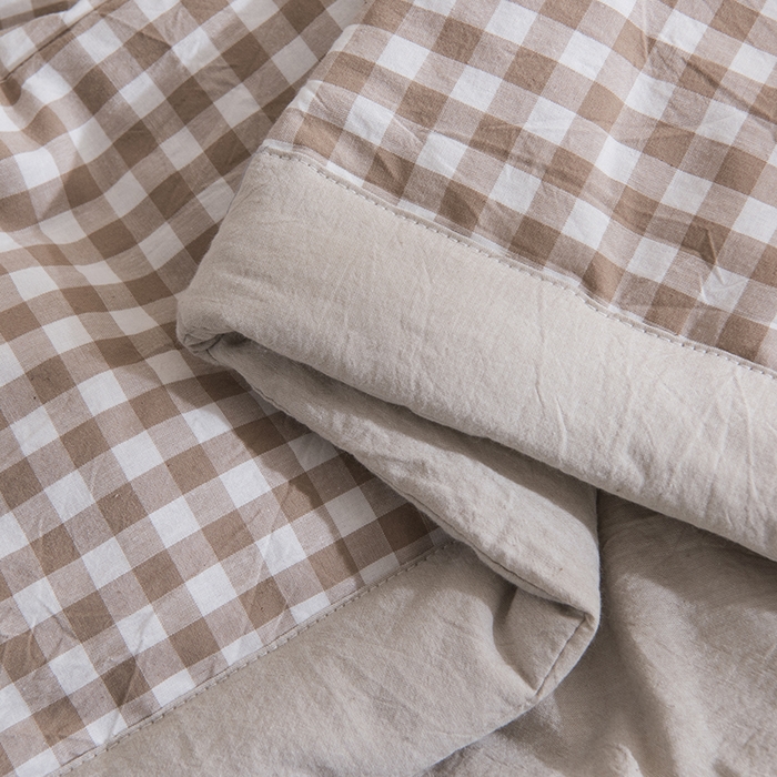 91家纺网 家纺一手货源 找家纺 玖弘家居 2026新款凉感亲肤羽丝棉夏被 米小格