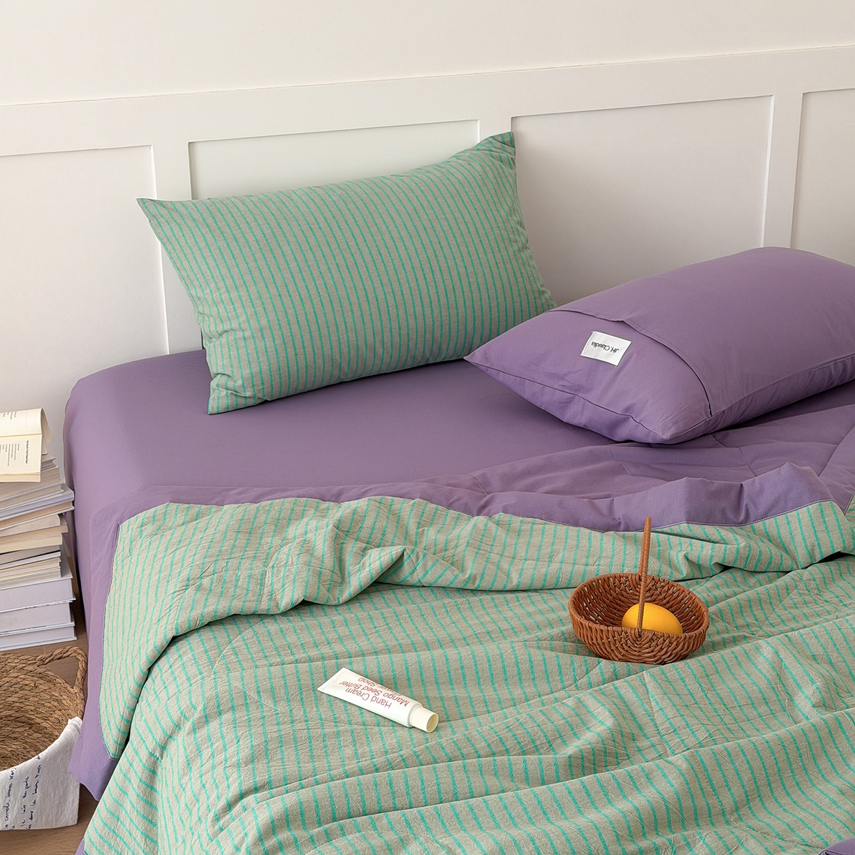 91家纺网 家纺一手货源 找家纺 玖弘家居 2026新款凉感亲肤羽丝棉夏被 绿紫条