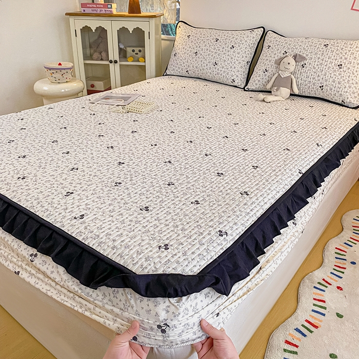 91家纺网 家纺一手货源 找家纺 布柔 2026春夏新款全棉印花夹棉单床笠床垫保护套罩 床笠单件 碎花樱桃