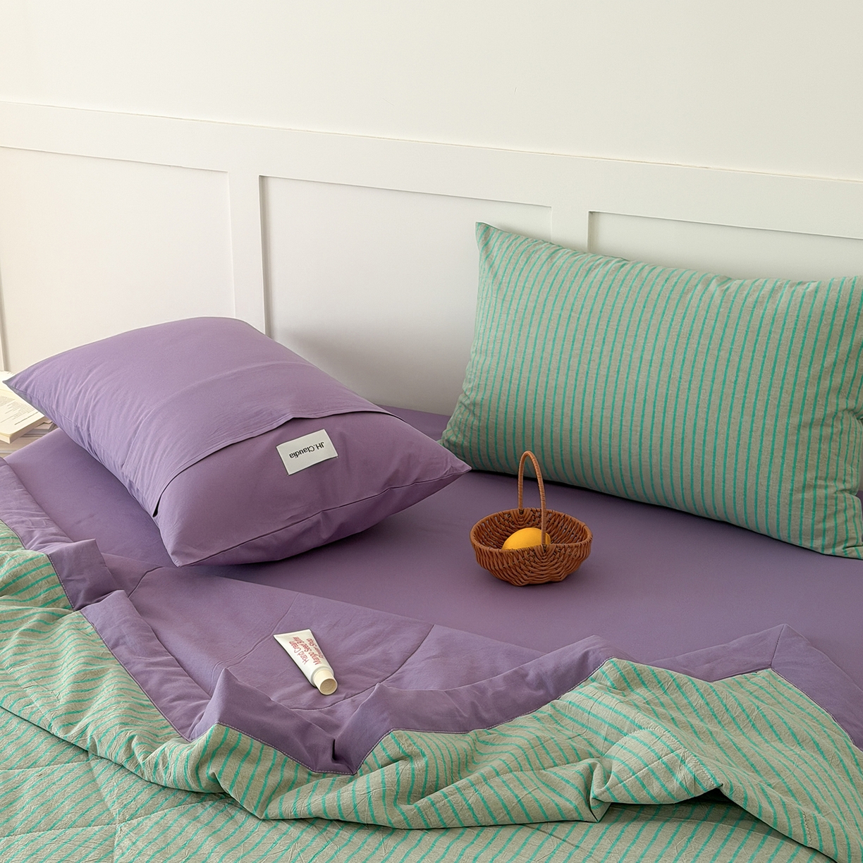 91家纺网 家纺一手货源 找家纺 玖弘家居 2026新款凉感亲肤羽丝棉夏被 绿紫条