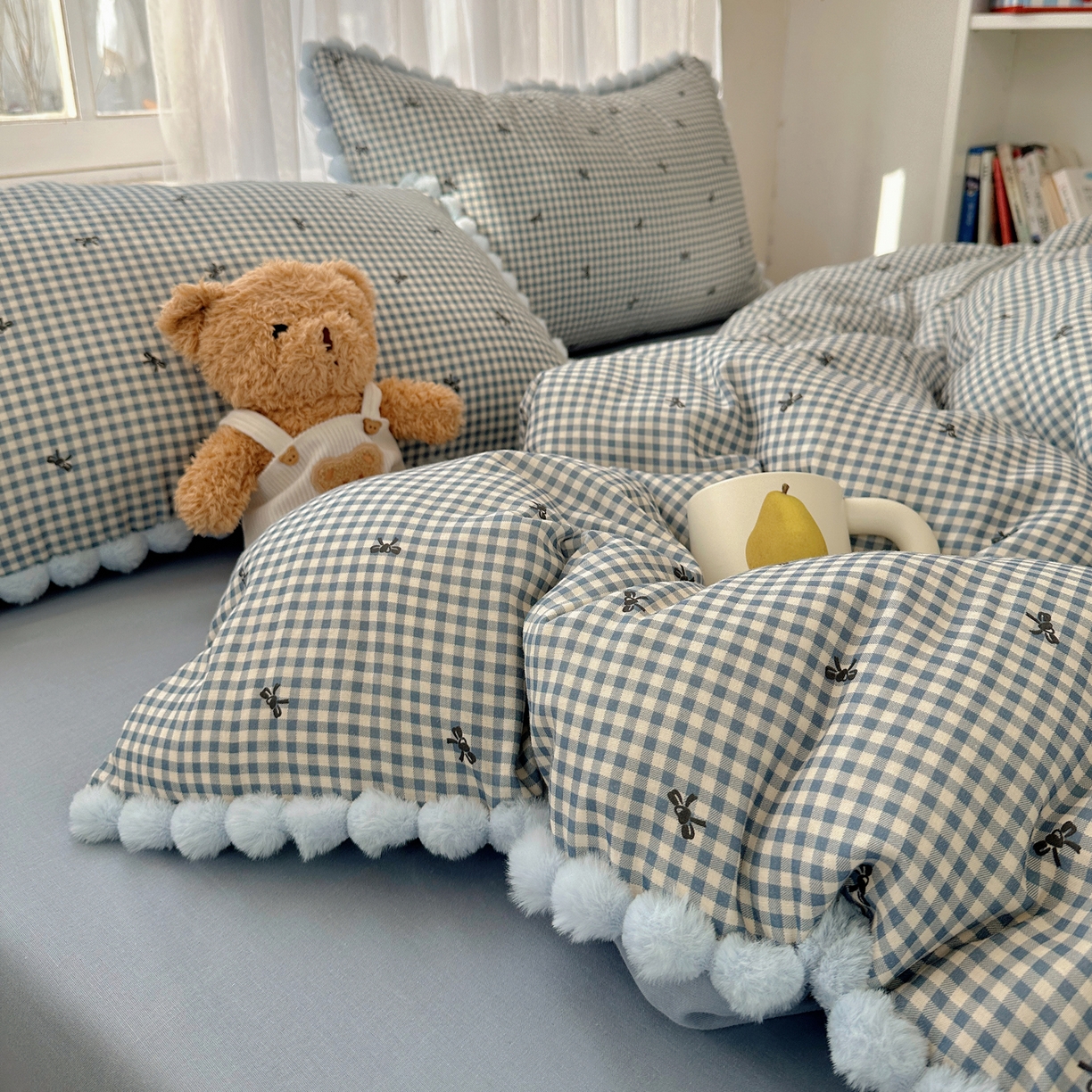 91家纺网 家纺一手货源 找家纺 Sweet dreams甜梦 2026春夏新款全棉纯棉双层纱毛球款四件套 千颂伊蓝