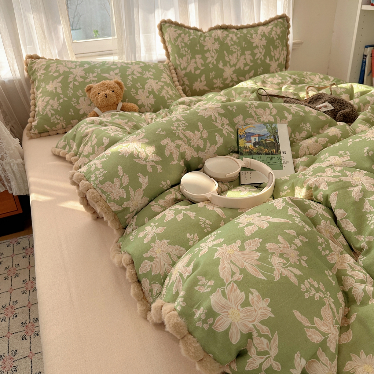 91家纺网 家纺一手货源 找家纺 Sweet dreams甜梦 2026春夏新款全棉纯棉双层纱毛球款四件套 温婉花语