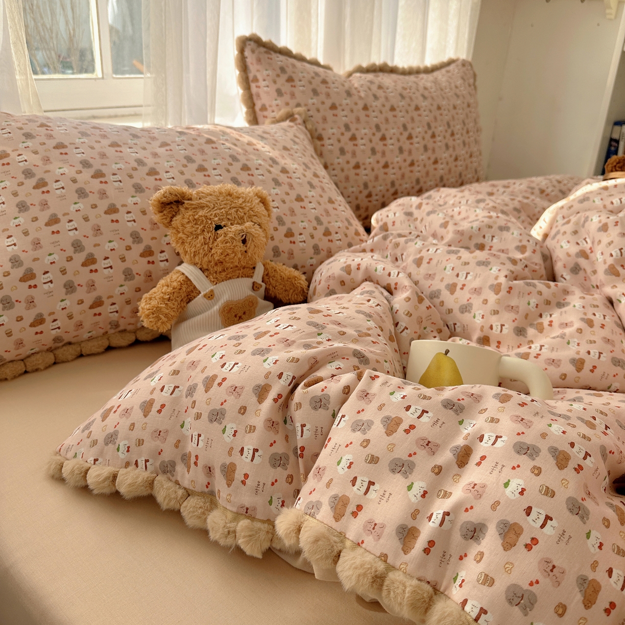 91家纺网 家纺一手货源 找家纺 Sweet dreams甜梦 2026春夏新款全棉纯棉双层纱毛球款四件套 朱古力小奶狗