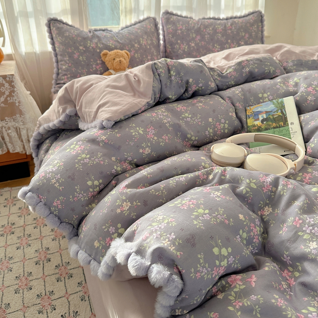 91家纺网 家纺一手货源 找家纺 Sweet dreams甜梦 2026春夏新款全棉纯棉双层纱毛球款四件套 花梦时