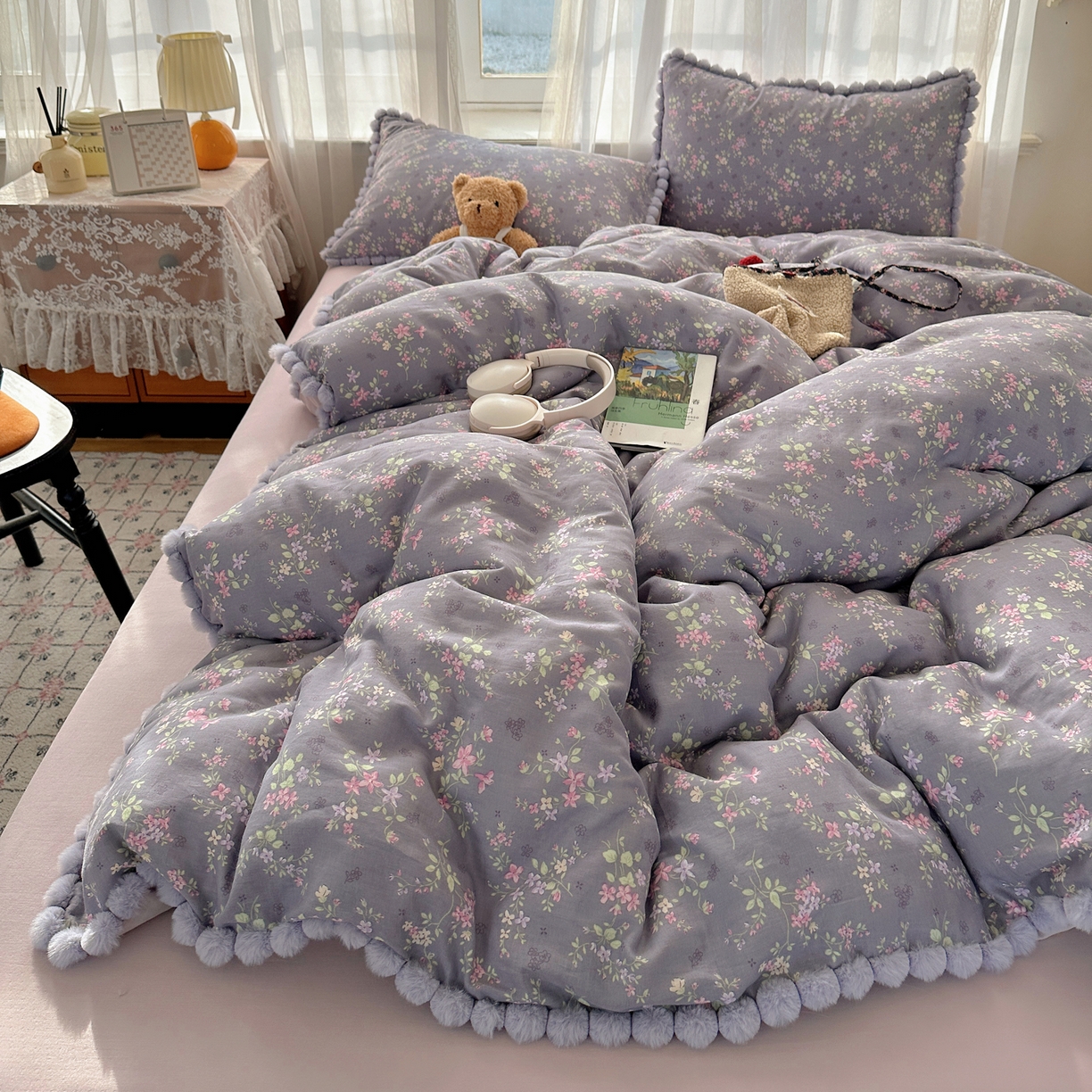 91家纺网 家纺一手货源 找家纺 Sweet dreams甜梦 2026春夏新款全棉纯棉双层纱毛球款四件套 花梦时