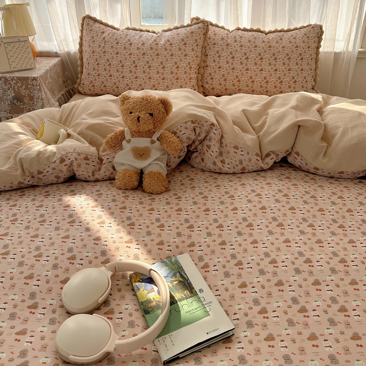 91家纺网 家纺一手货源 找家纺 Sweet dreams甜梦 2026春夏新款全棉纯棉双层纱毛球款四件套 朱古力小奶狗