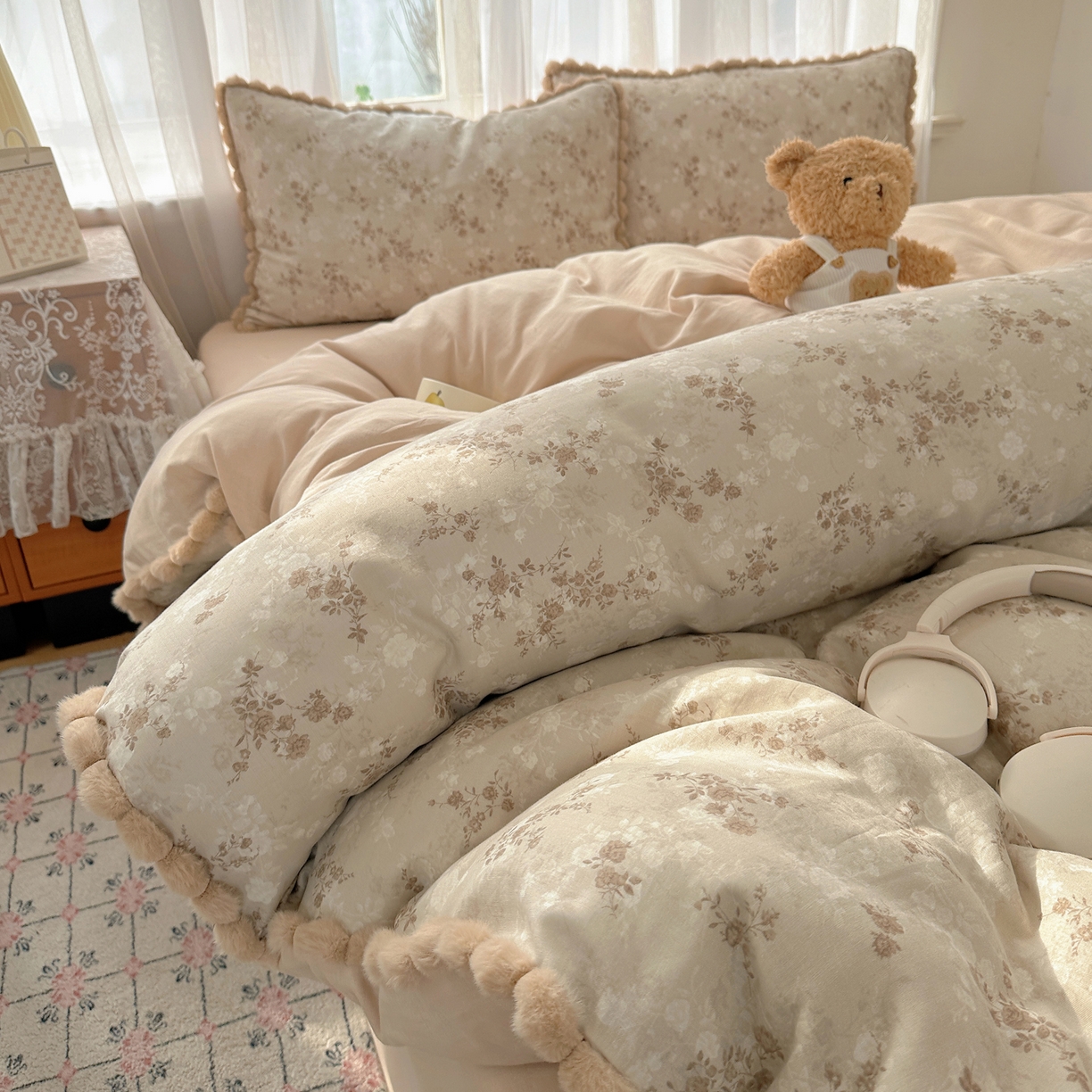 91家纺网 家纺一手货源 找家纺 Sweet dreams甜梦 2026春夏新款全棉纯棉双层纱毛球款四件套 楼兰米