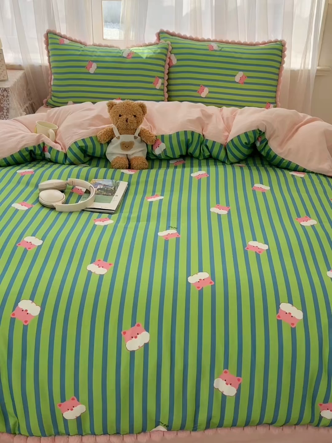 91家纺网 家纺一手货源 找家纺 Sweet dreams甜梦 2026春夏新款全棉纯棉双层纱毛球款四件套 条纹小狗仔