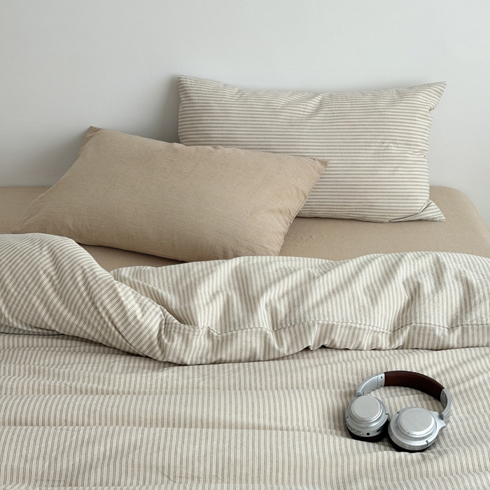 91家纺网 家纺一手货源 找家纺 玖弘家居 2026新款全棉水洗棉色织条纹四件套系列【控价1.2-149  1.5/1.8-179  2.0-199】 米灰条纹（米灰条+卡其）