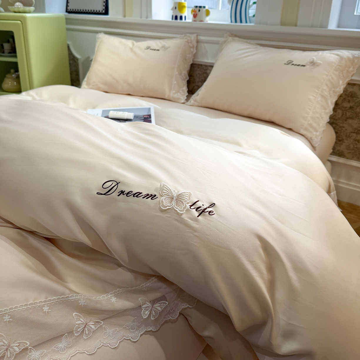 91家纺网 家纺一手货源 找家纺 繁花家居 2026春夏新款冰丝蝴蝶系列凉感蕾丝花边公主风四件套-浅夏 浅夏-香槟