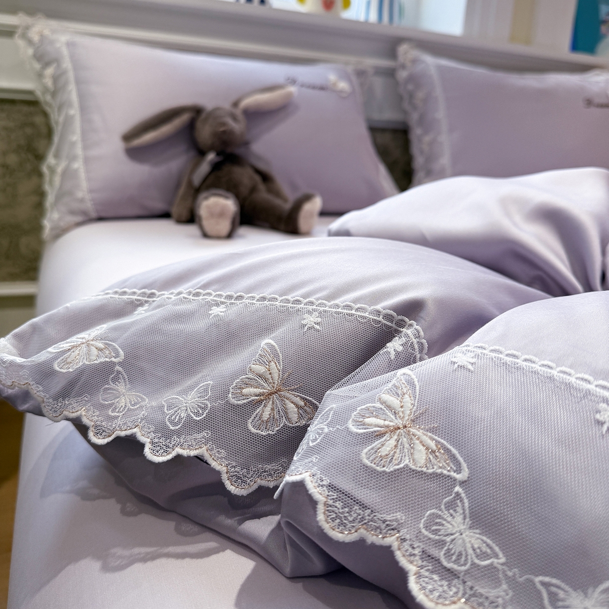 91家纺网 家纺一手货源 找家纺 繁花家居 2026春夏新款冰丝蝴蝶系列凉感蕾丝花边公主风四件套-浅夏 浅夏-紫