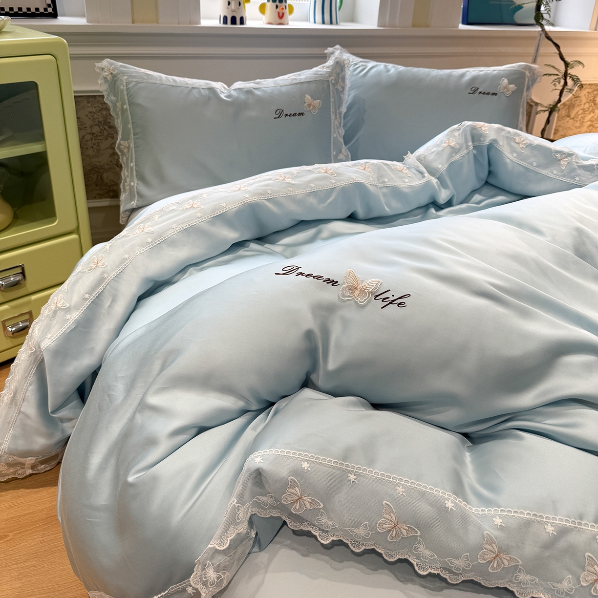 91家纺网 家纺一手货源 找家纺 繁花家居 2026春夏新款冰丝蝴蝶系列凉感蕾丝花边公主风四件套-浅夏 浅夏-蓝