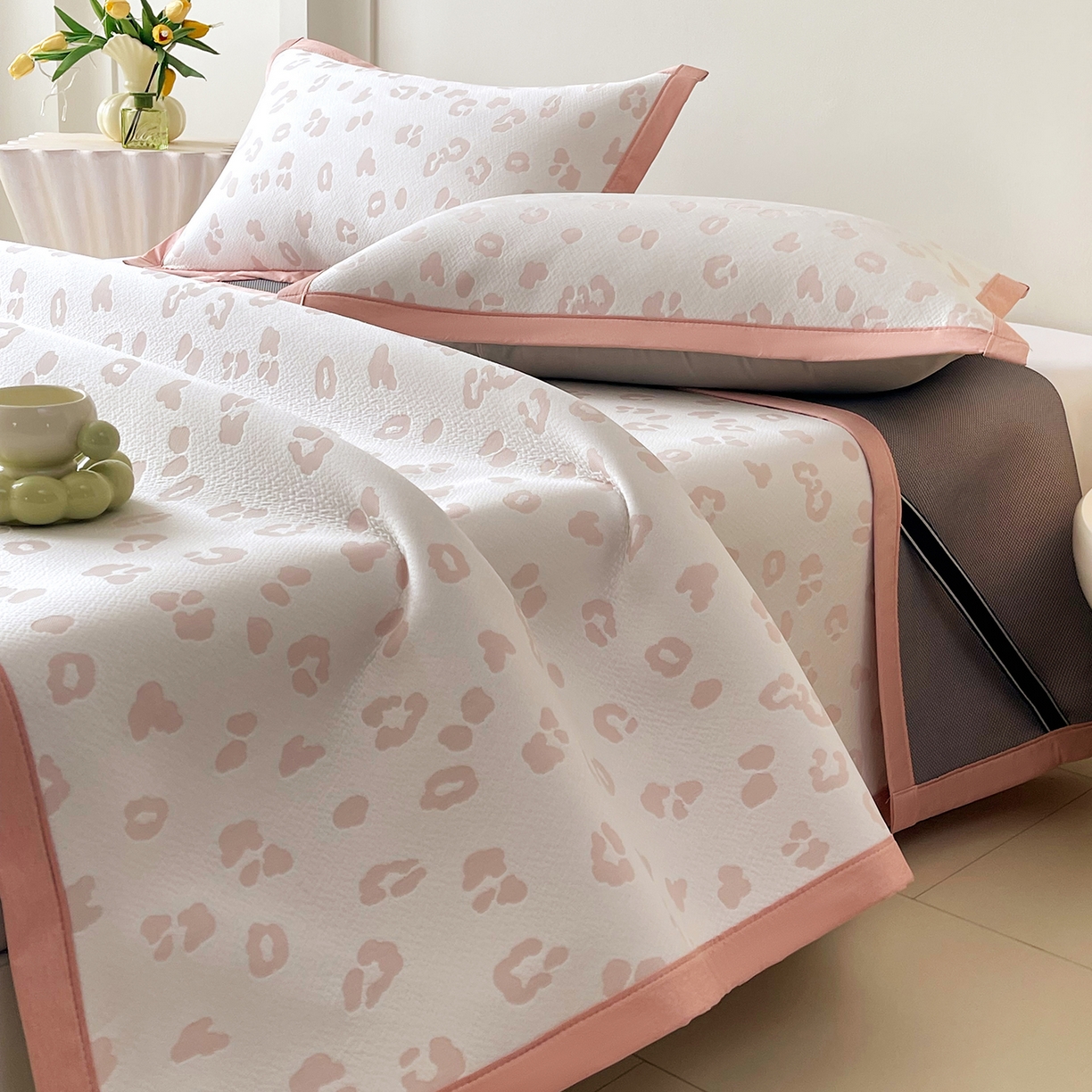 91家纺网 家纺一手货源 找家纺 莱米家纺 2026新款复合冰豆豆凉席席子凉席-豹纹 豹纹—浅粉