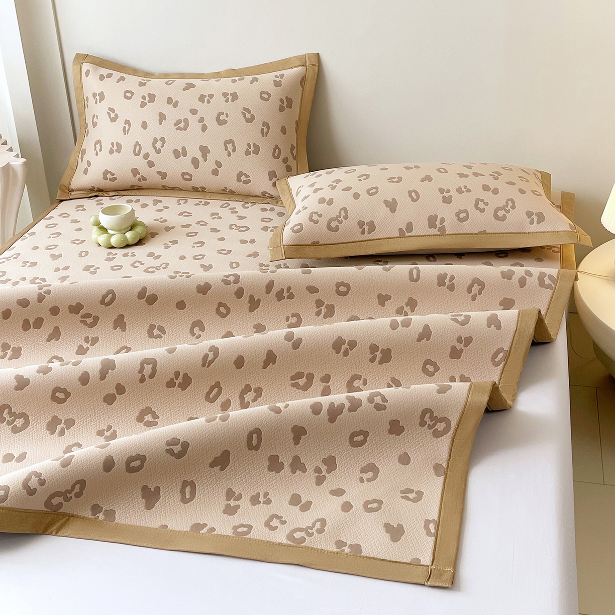 91家纺网 家纺一手货源 找家纺 莱米家纺 2026新款复合冰豆豆凉席席子凉席-豹纹 豹纹—深咖