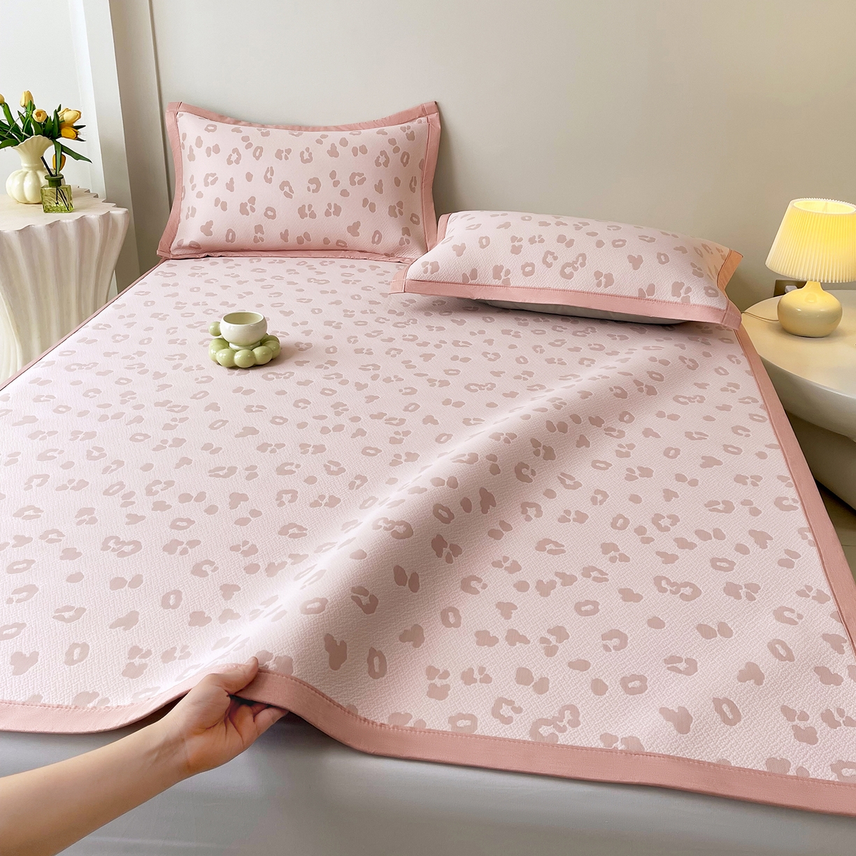 91家纺网 家纺一手货源 找家纺 莱米家纺 2026新款复合冰豆豆凉席席子凉席-豹纹 豹纹—蜜桃粉