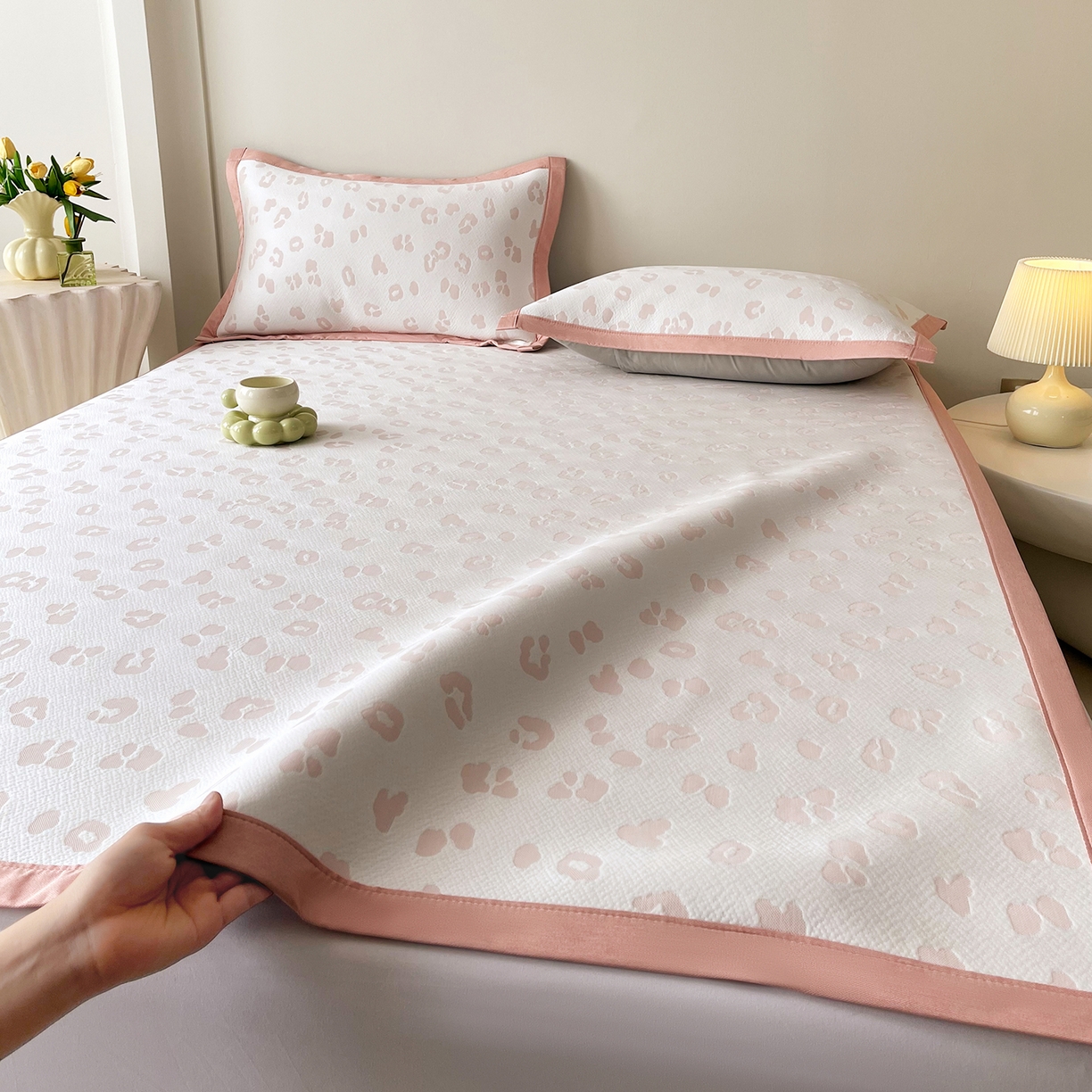 91家纺网 家纺一手货源 找家纺 莱米家纺 2026新款复合冰豆豆凉席席子凉席-豹纹 豹纹—浅粉