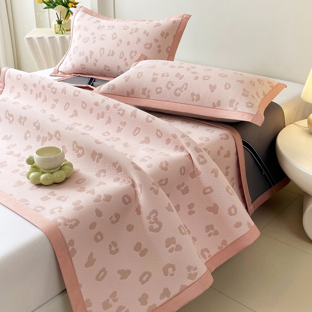 91家纺网 家纺一手货源 找家纺 莱米家纺 2026新款复合冰豆豆凉席席子凉席-豹纹 豹纹—蜜桃粉