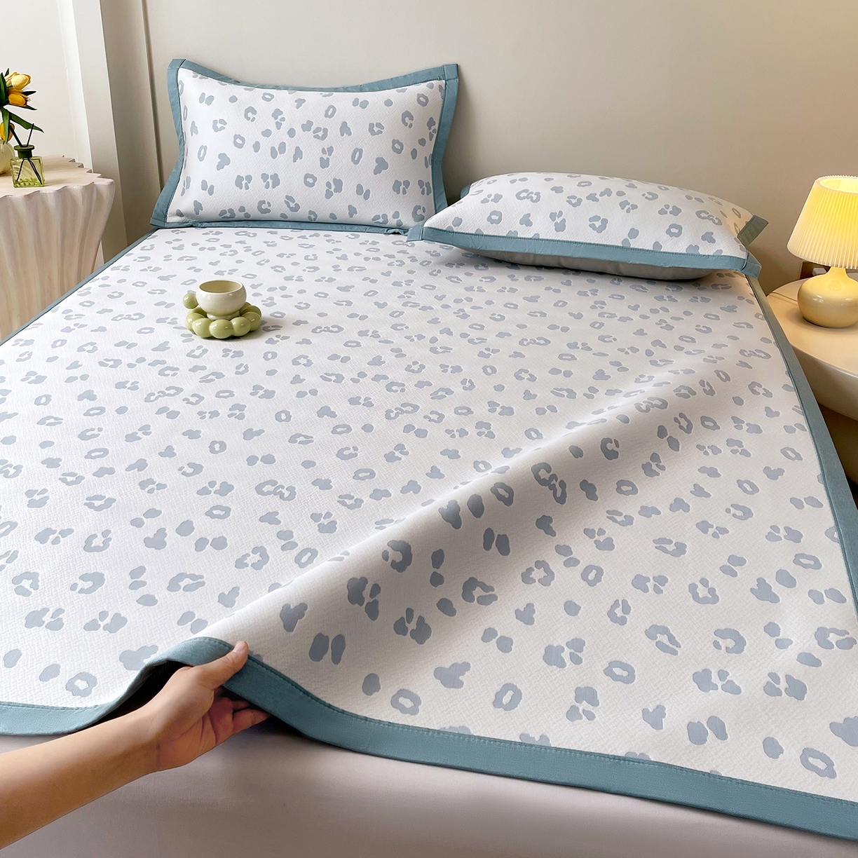 91家纺网 家纺一手货源 找家纺 莱米家纺 2026新款复合冰豆豆凉席席子凉席-豹纹 豹纹—蓝白