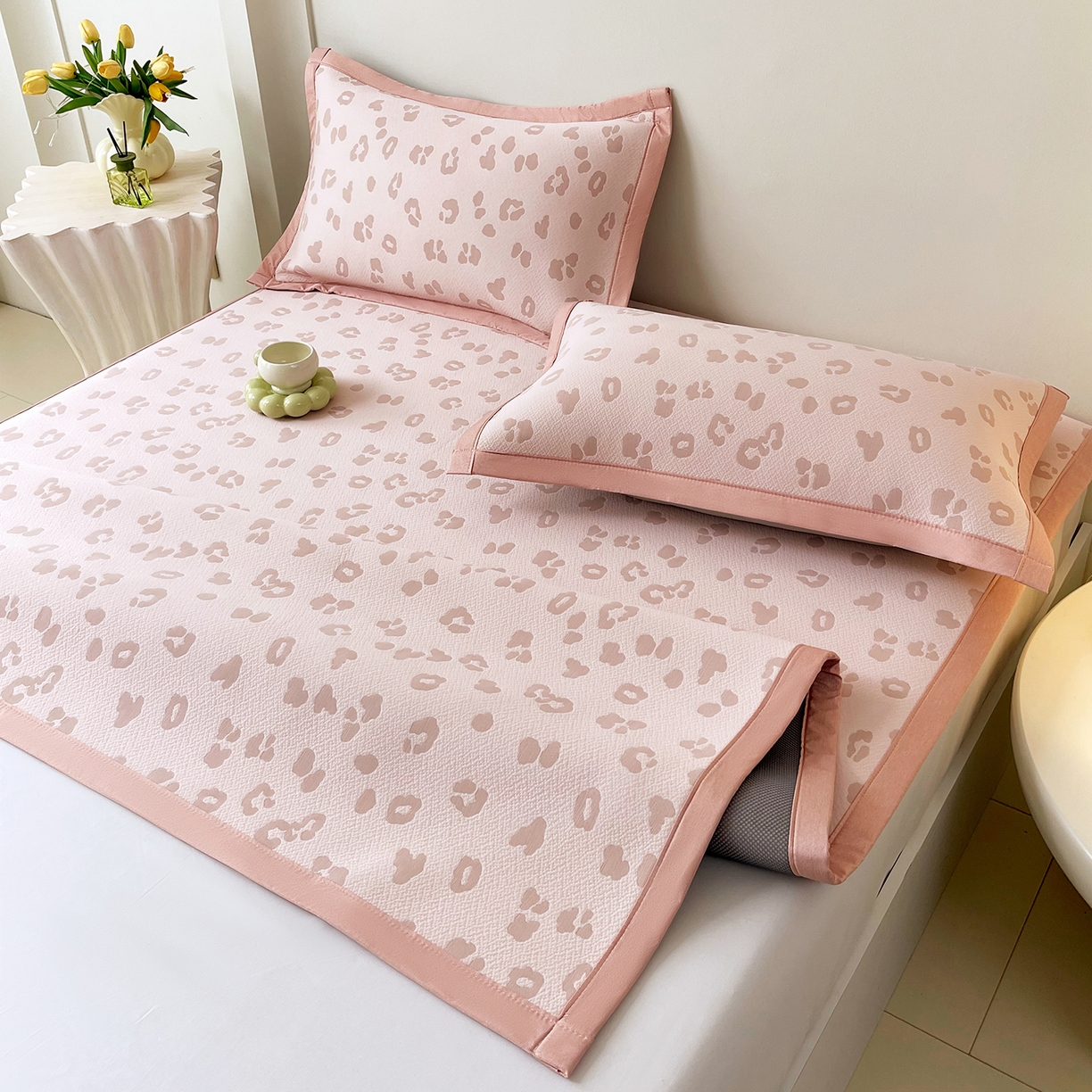 91家纺网 家纺一手货源 找家纺 莱米家纺 2026新款复合冰豆豆凉席席子凉席-豹纹 豹纹—蜜桃粉