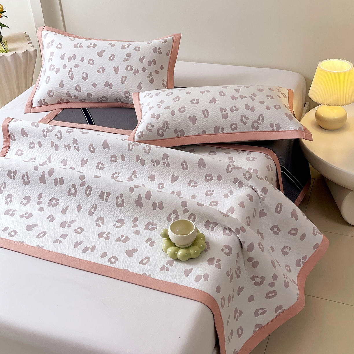 91家纺网 家纺一手货源 找家纺 莱米家纺 2026新款复合冰豆豆凉席席子凉席-豹纹 豹纹—深紫