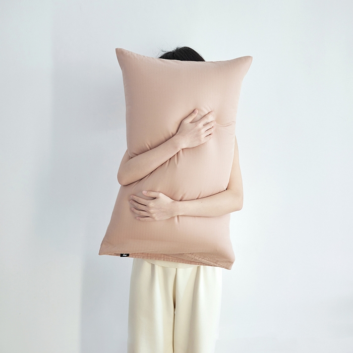 91家纺网 家纺一手货源 找家纺 2026新款A类40S全棉糯感大雁纹提花单品枕套 可可灰