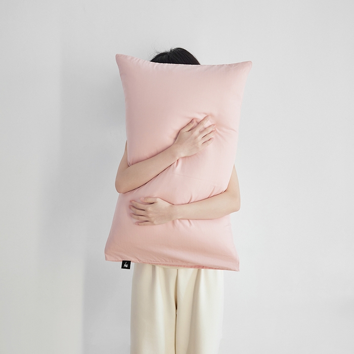 91家纺网 家纺一手货源 找家纺 2026新款A类40S全棉糯感大雁纹提花单品枕套 丽人粉