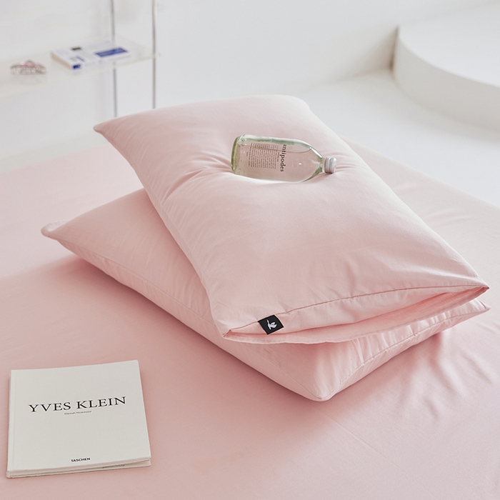 91家纺网 家纺一手货源 找家纺 2026新款A类40S全棉糯感大雁纹提花单品枕套 丽人粉