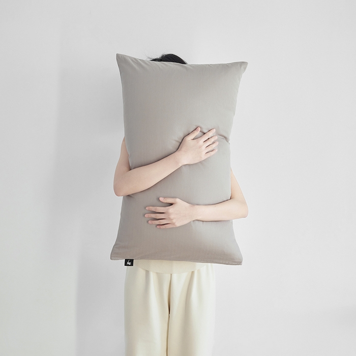 91家纺网 家纺一手货源 找家纺 2026新款A类40S全棉糯感大雁纹提花单品枕套 浅灰