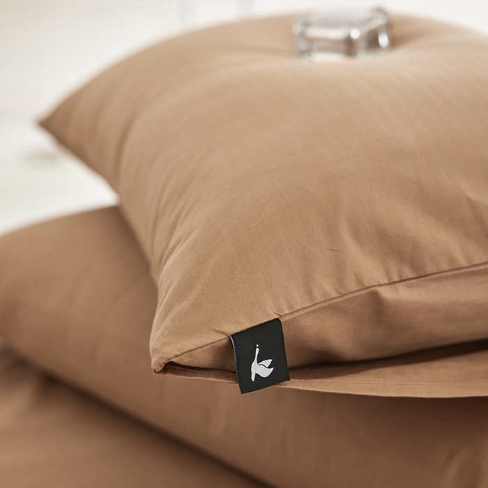 91家纺网 家纺一手货源 找家纺 2026新款A类40S全棉糯感大雁纹提花单品枕套 浅咖