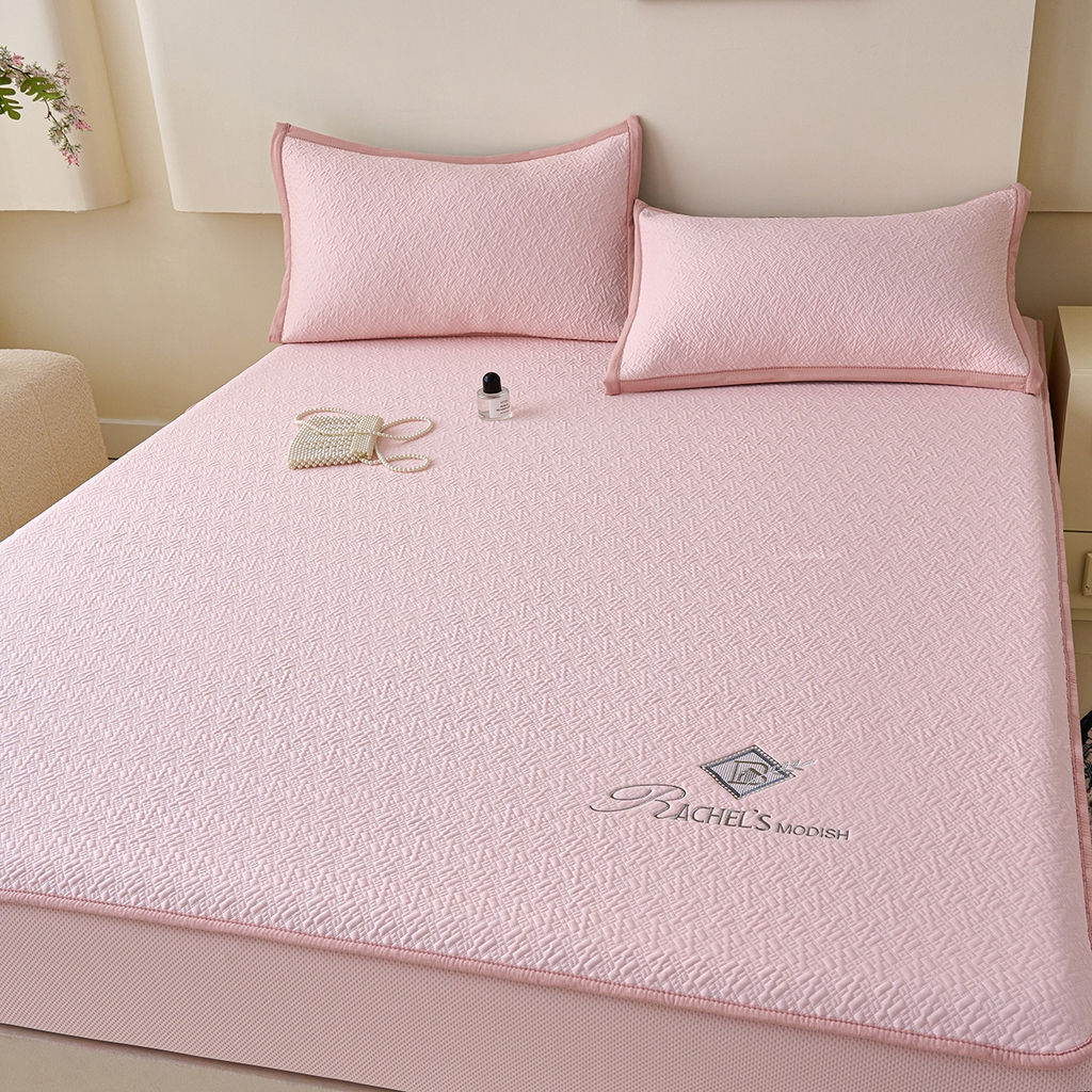 91家纺网 家纺一手货源 找家纺 莱家富 2026新款A类凉感冰豆豆席凉席三件套席子-床笠款 乐享生活-粉